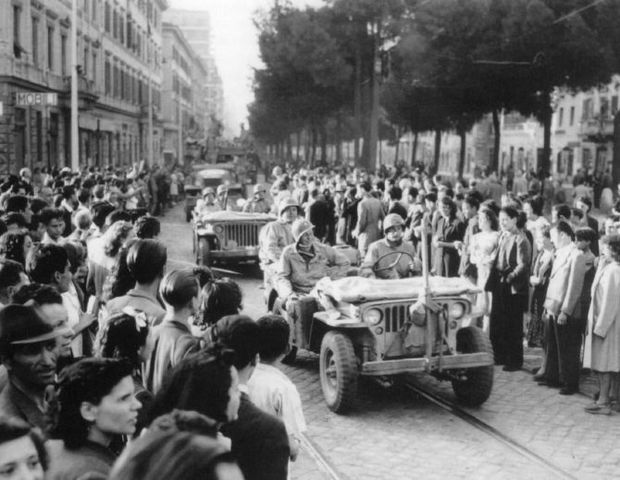 Entrada las tropas norteamericanas en Roma. 5 de junio de 1944