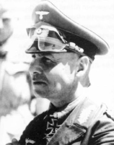 El zorro del desierto, Generalfeldmarschall Erwin Rommel, comandante en jefe del Panzerarmee Afrika