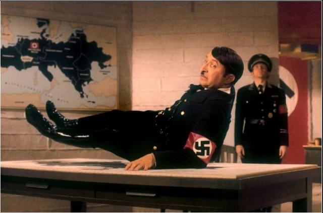 En esta película el actor que interpreta a Hitler es Sidney Miller